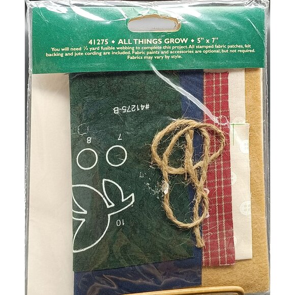 Bucillas Patchworks No-Sew Applique Kit "All Things Grow" 41275 5" x 7" - Picture 2 of 2